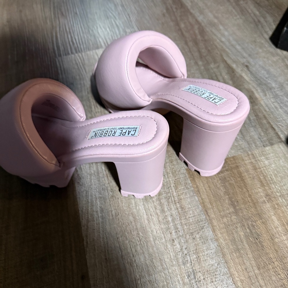 Cape Robbin chunky heel